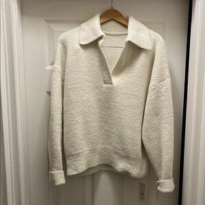 Cream V-Neck ComfyLuxe Sweater with Relaxed Fit in Size Large